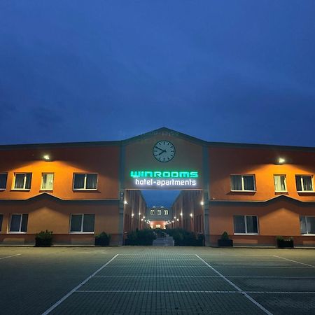 Winrooms "Hotel&Appartement" วีเนอร์นอยชตัดท์ ภายนอก รูปภาพ