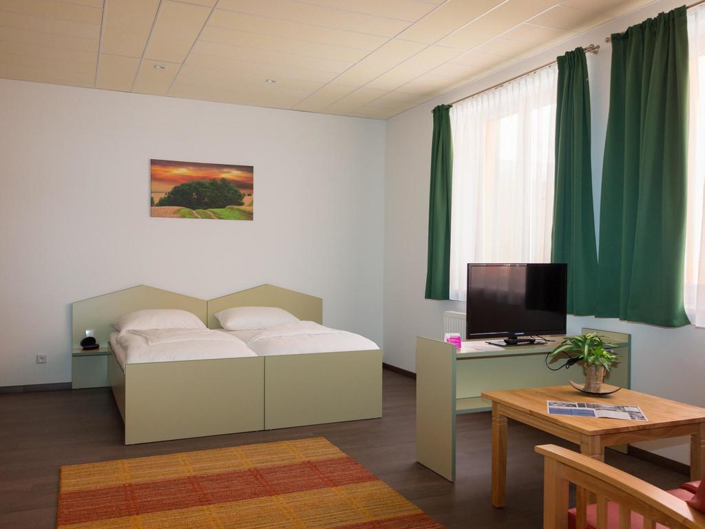 Winrooms "Hotel&Appartement" วีเนอร์นอยชตัดท์ ภายนอก รูปภาพ