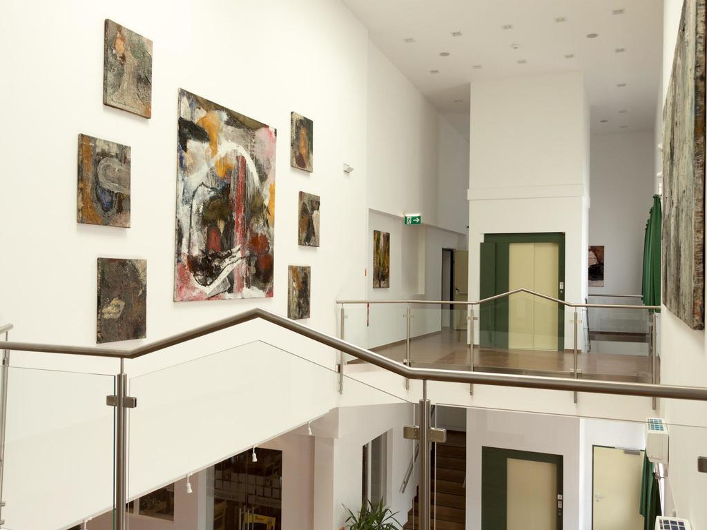 Winrooms "Hotel&Appartement" วีเนอร์นอยชตัดท์ ภายนอก รูปภาพ