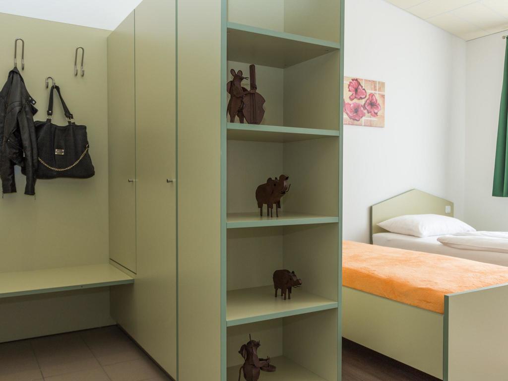 Winrooms "Hotel&Appartement" วีเนอร์นอยชตัดท์ ภายนอก รูปภาพ