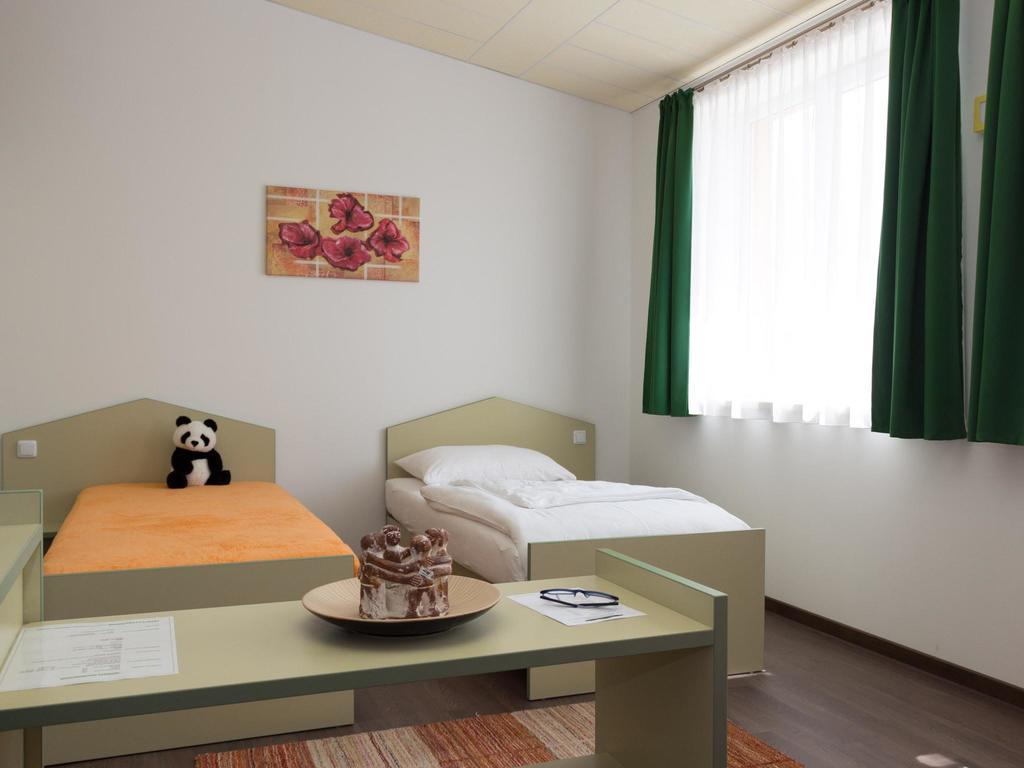 Winrooms "Hotel&Appartement" วีเนอร์นอยชตัดท์ ภายนอก รูปภาพ